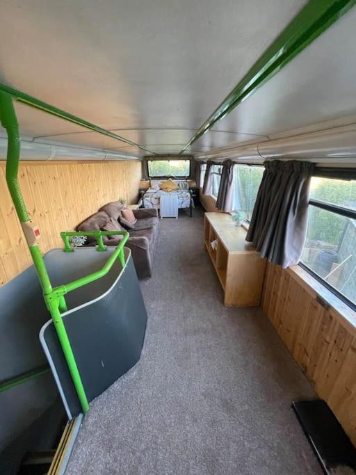 The Green Bus And The Lodge Woodstock Exterior foto